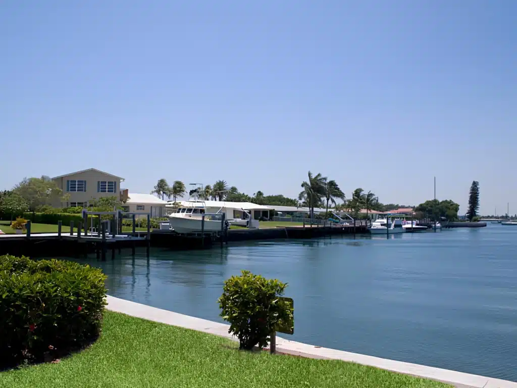 Seawall Maintenance Services in Orlando, FL | CVS Decks & Docks