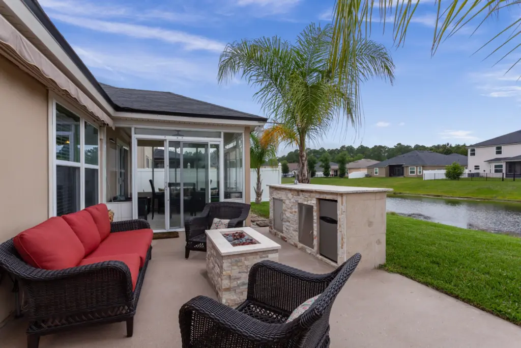 Full-Service Outdoor Kitchen Design